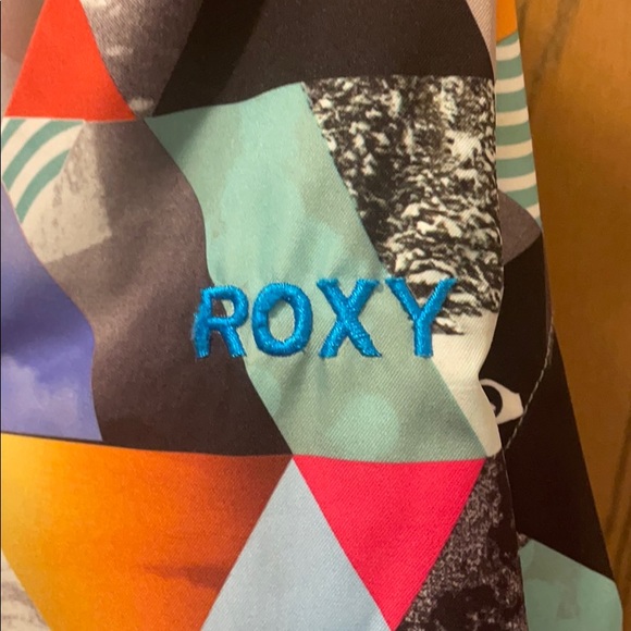 COPY - Roxy winter Jacket - Picture 2 of 9